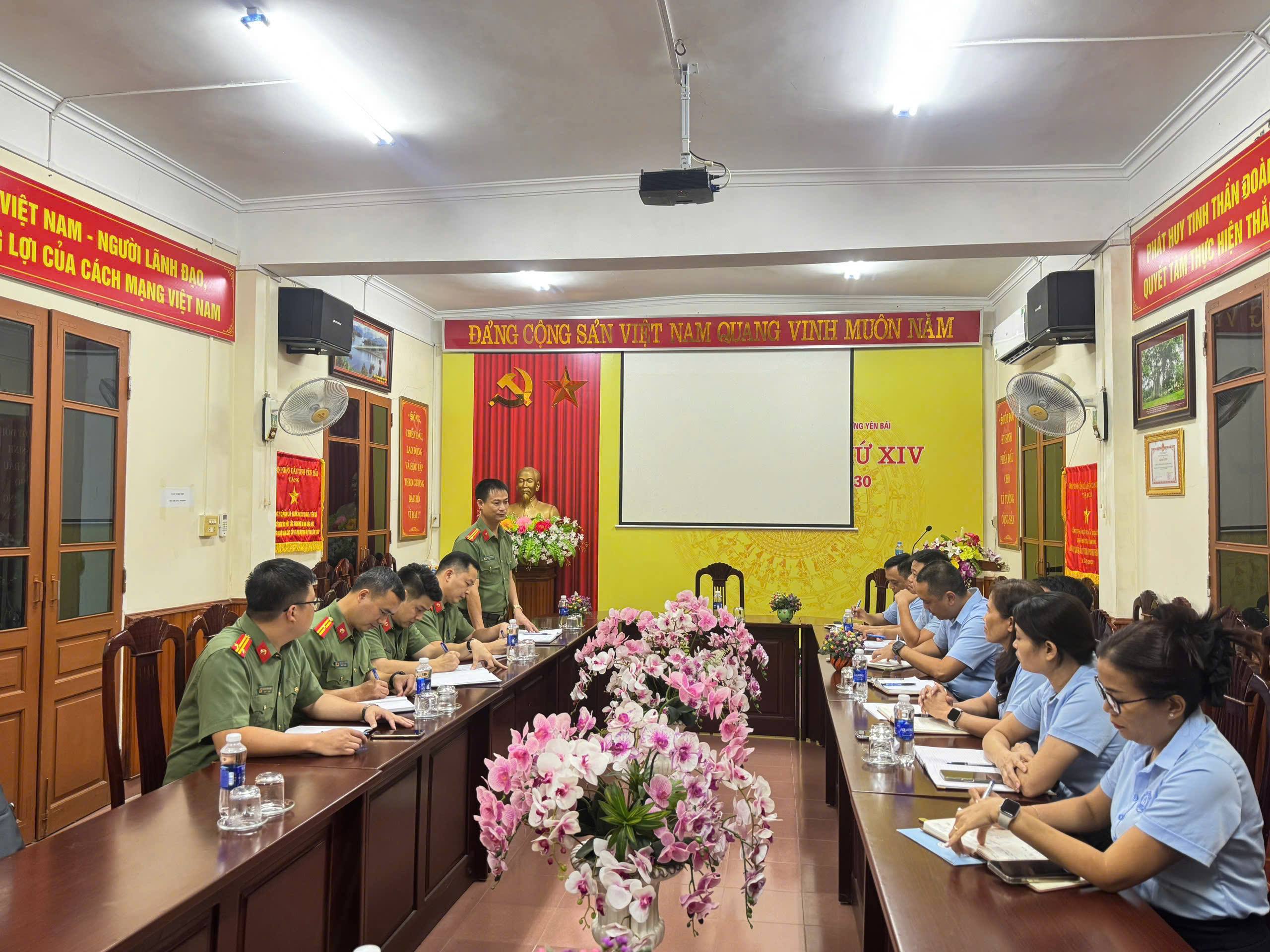 anh tin bai
